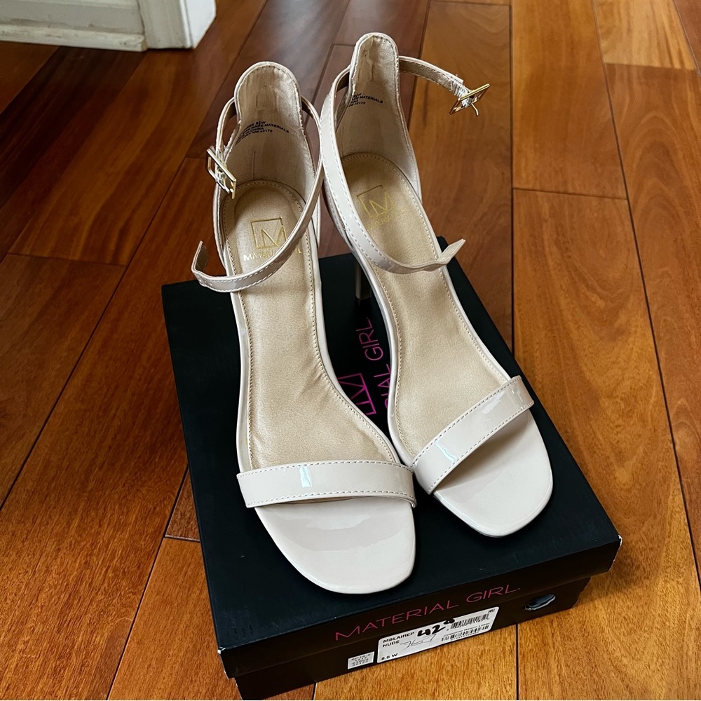 NWT Macy’s Material Girl Nude Heels